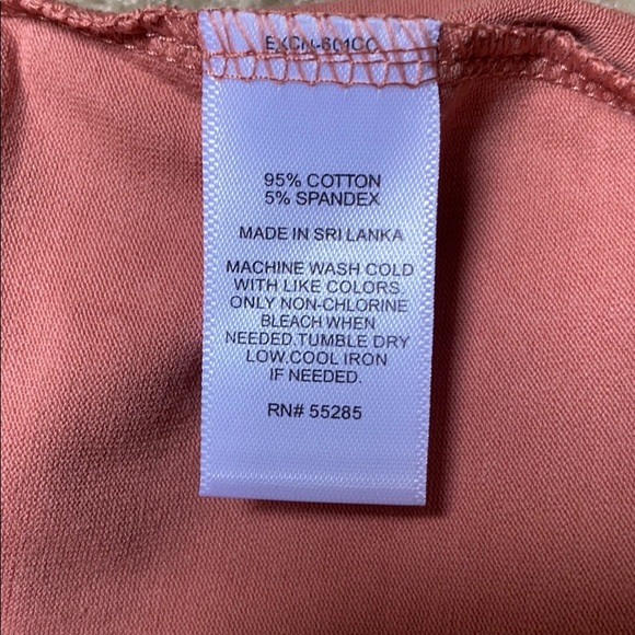 Express peach/salmon halter crop top - Picture 4 of 4